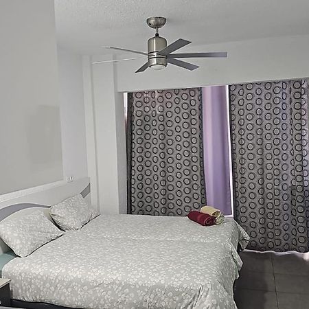Apartamento Malaga Port Екстериор снимка