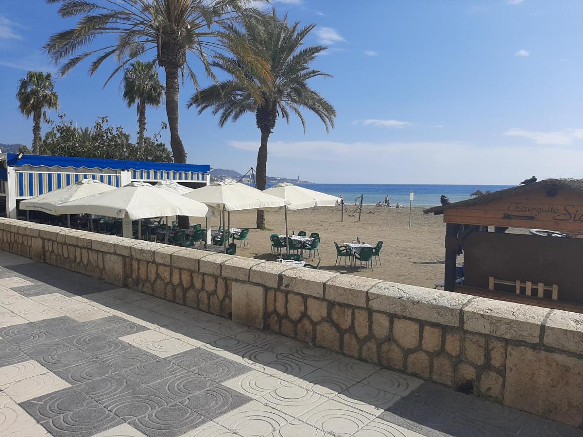 Apartamento Malaga Port Екстериор снимка