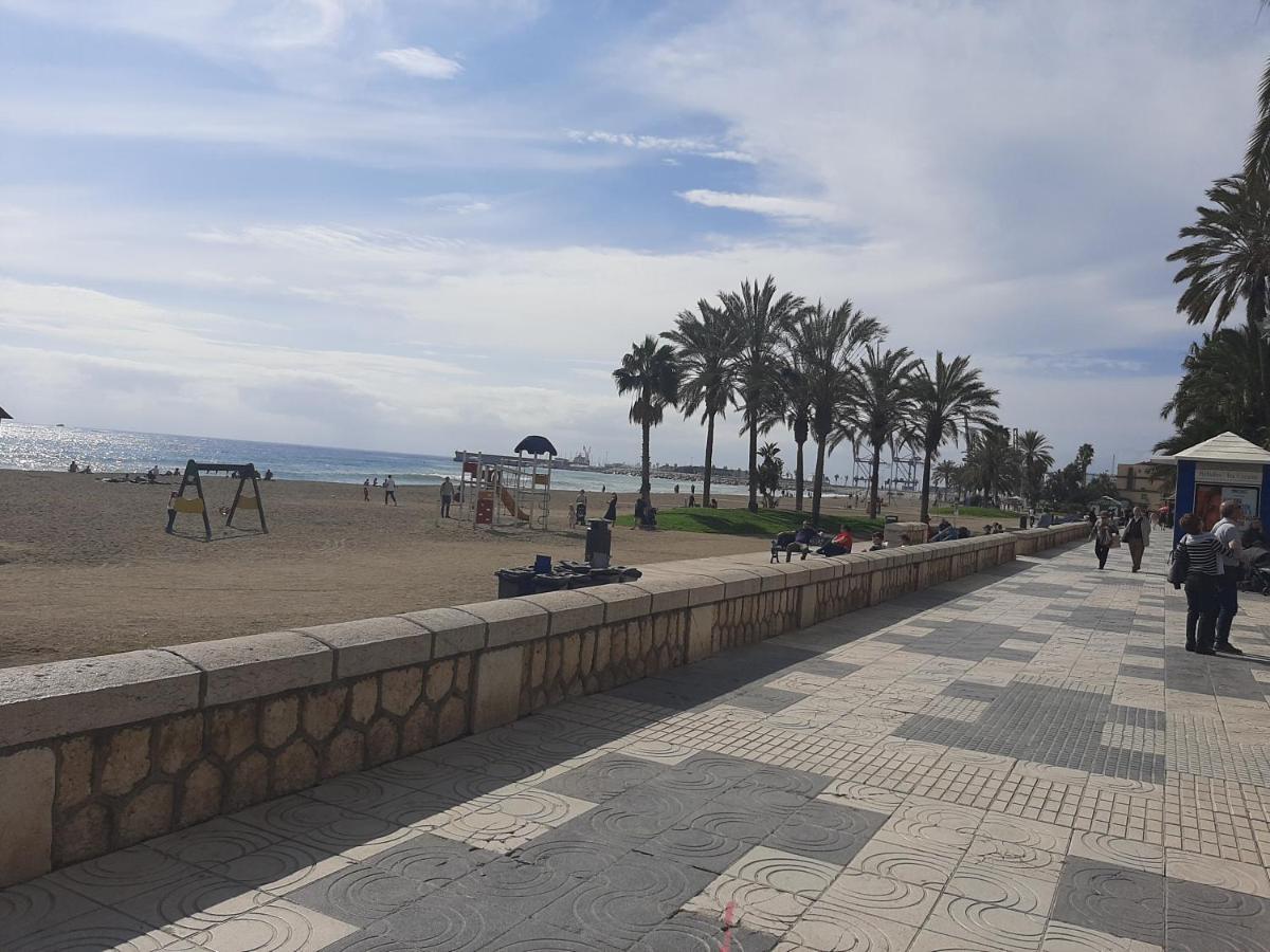 Apartamento Malaga Port Екстериор снимка