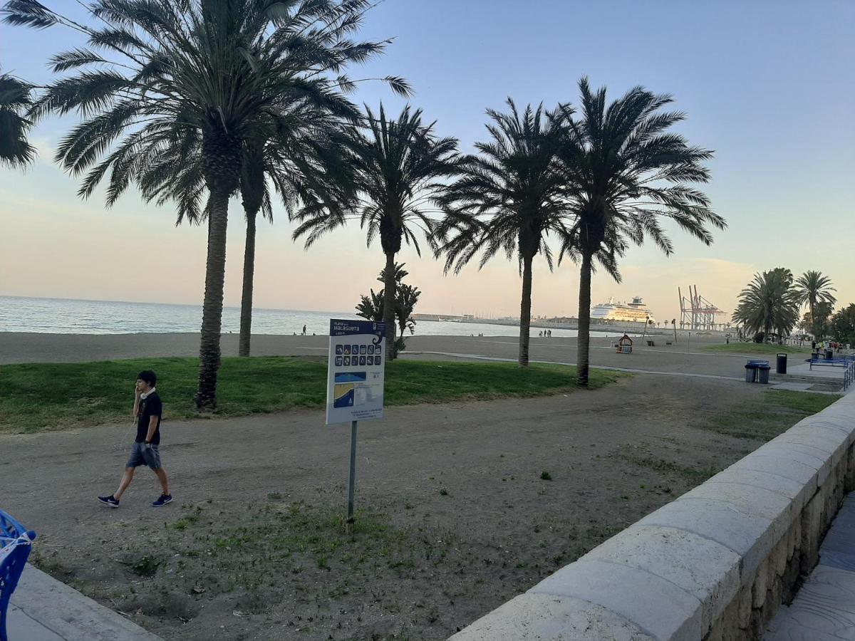 Apartamento Malaga Port Екстериор снимка