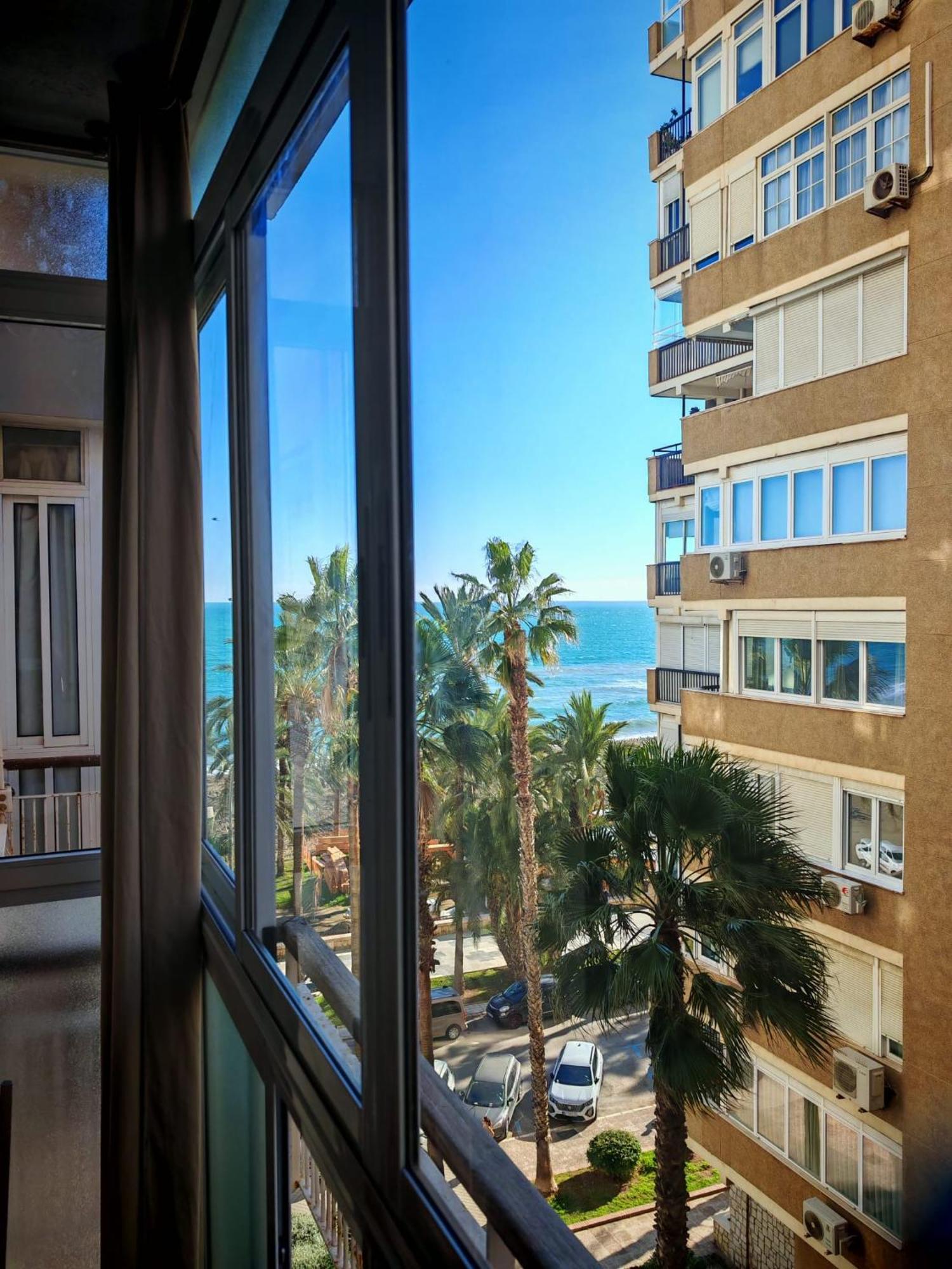 Apartamento Malaga Port Екстериор снимка
